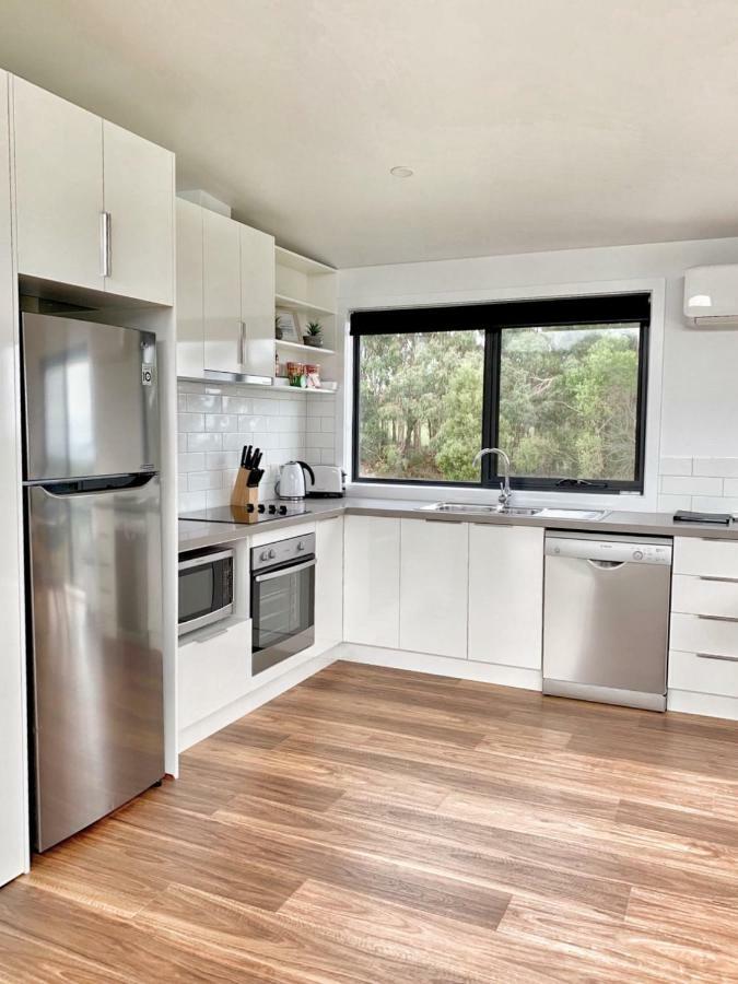 By Moonlight Apartment Wattle Hill Bagian luar foto